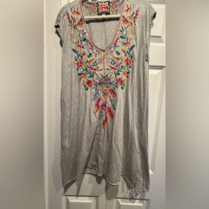 Johnny Was Gray Floral Embroidered Tank Top Boho Great looking